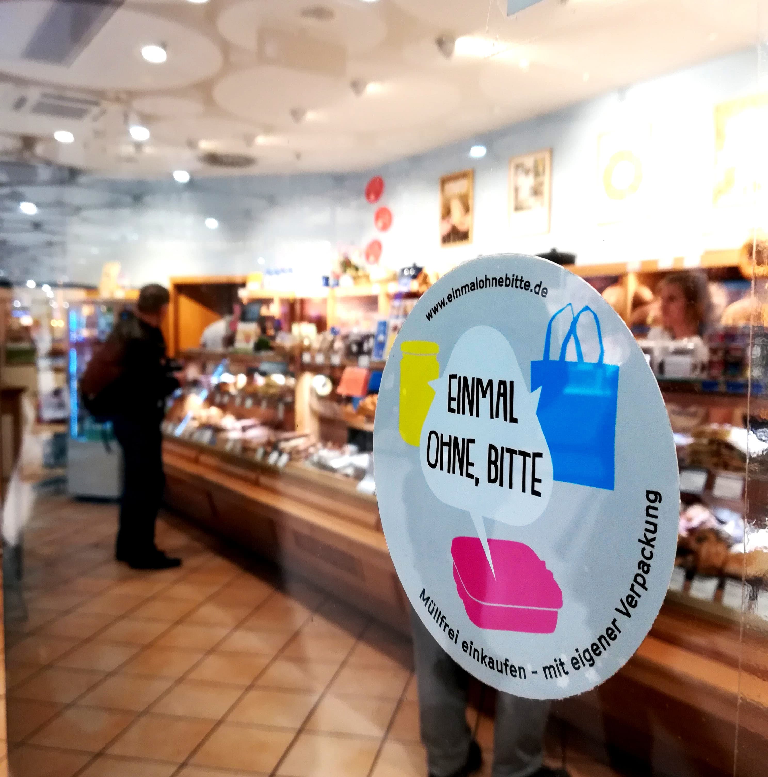 Sticker an Ladentür